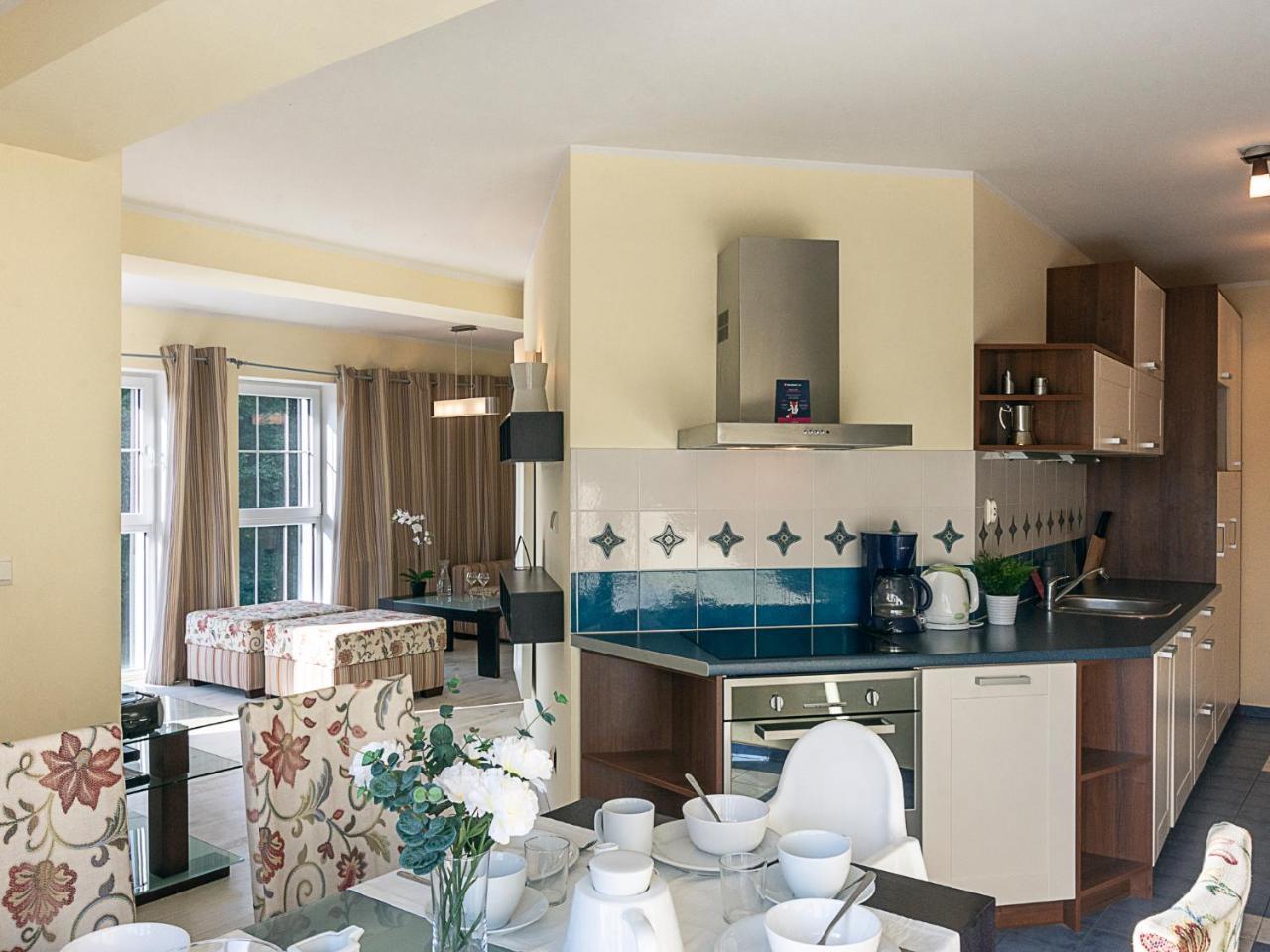 Vacationclub - Rezydencja Bursztyn Apartament 31 Swinoujscie Luaran gambar