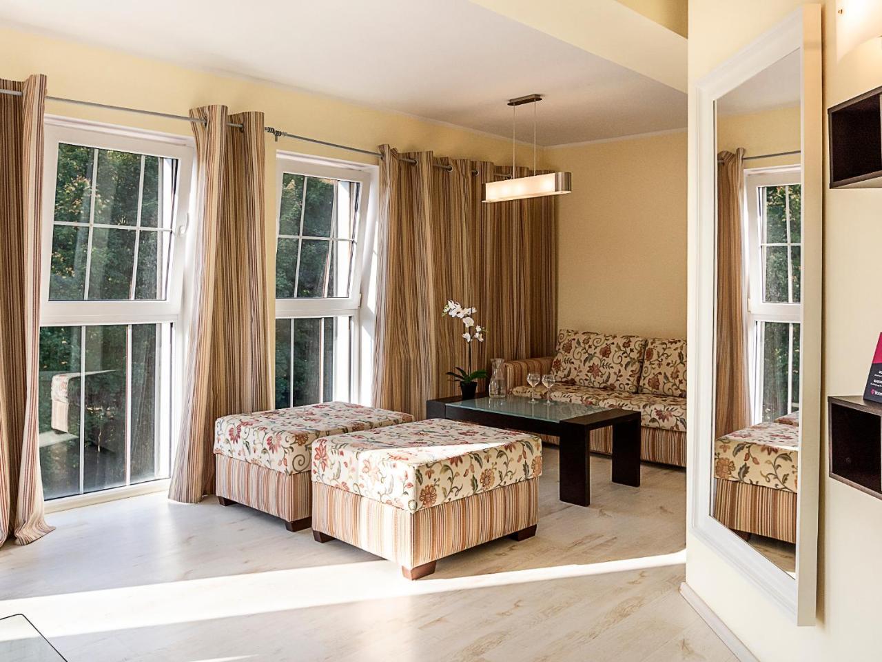 Vacationclub - Rezydencja Bursztyn Apartament 31 Swinoujscie Luaran gambar