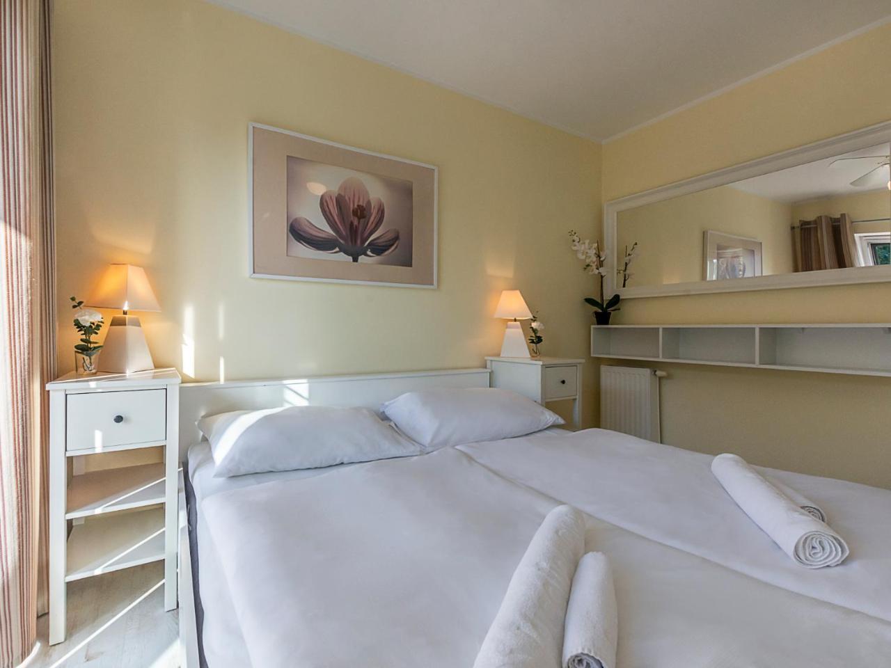 Vacationclub - Rezydencja Bursztyn Apartament 31 Swinoujscie Luaran gambar