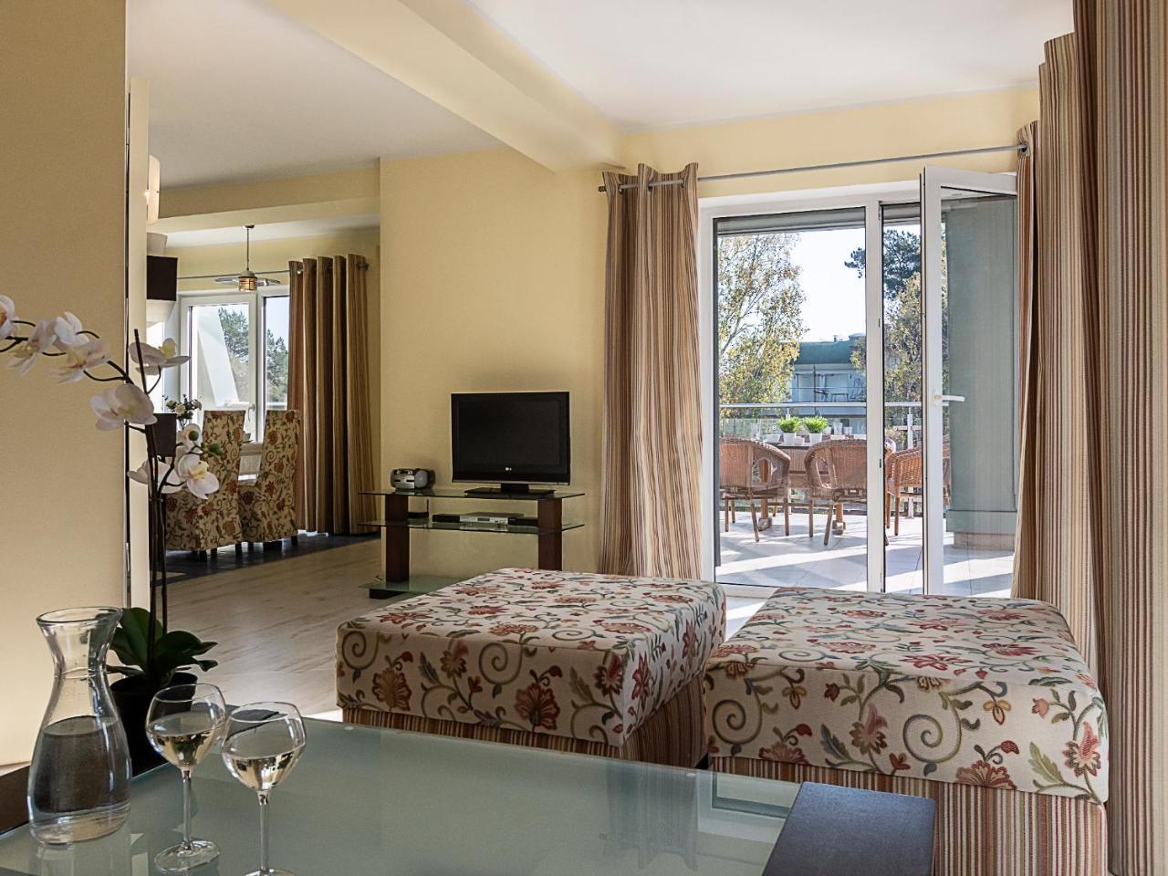 Vacationclub - Rezydencja Bursztyn Apartament 31 Swinoujscie Luaran gambar